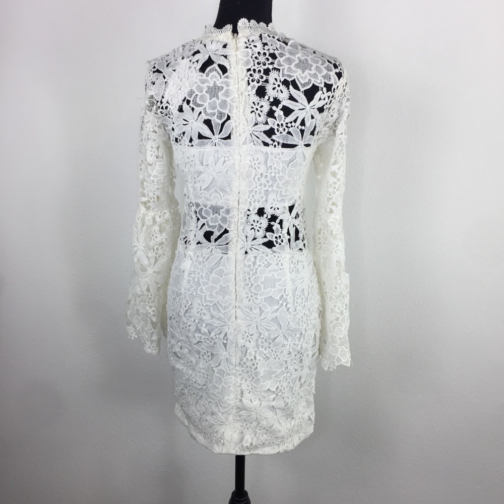 ENDLESS ROSE Willamette Lace Dress - Picture 8 of 8